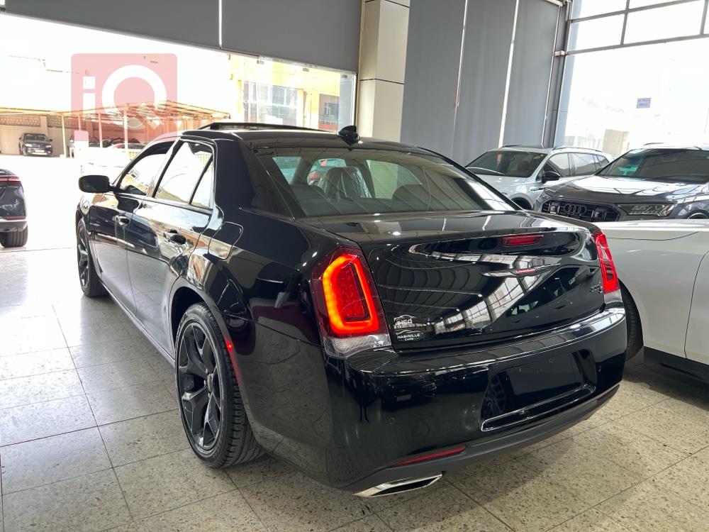 کرایسلەر 300